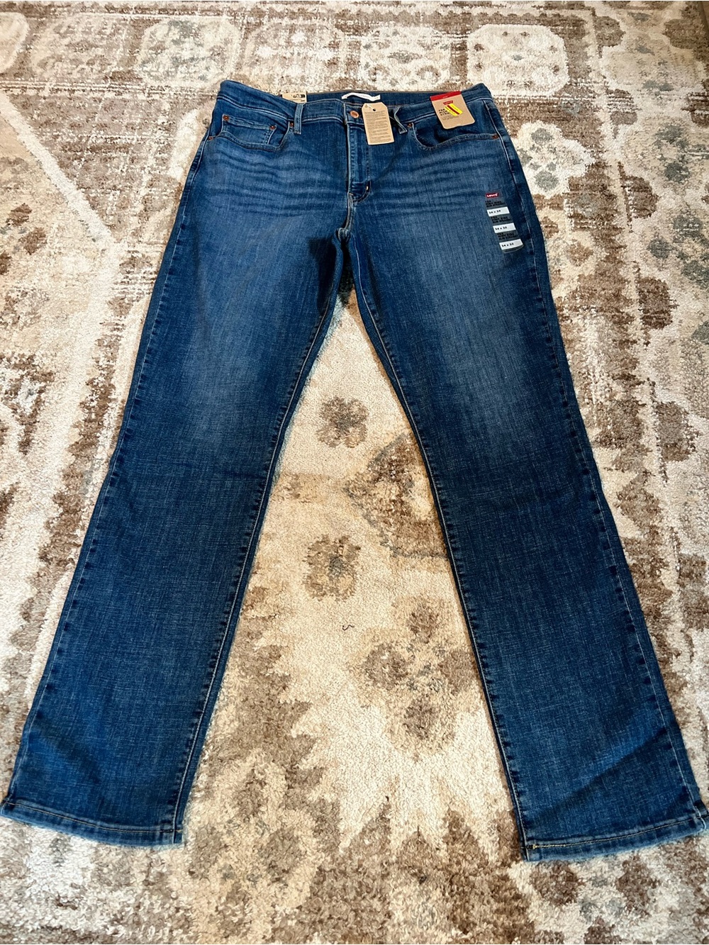 Levi's Women's 724 High Rise Straight Jeans